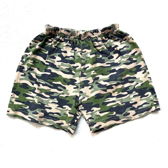 ⭐️ 5 for $25 GAP Gray Long Sleeve Shirt with Camouflage Shorts Size 2-6 Months - Picture 6 of 9